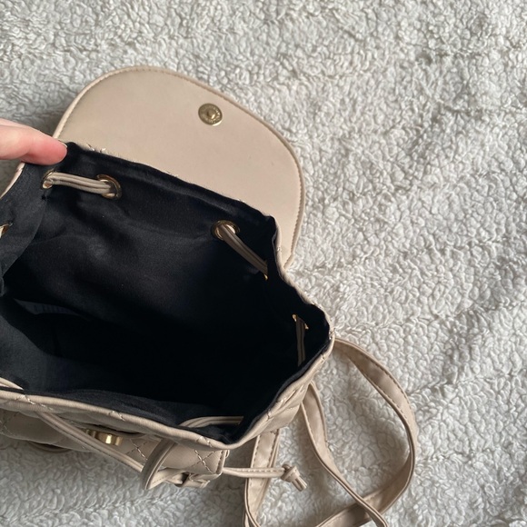 Prettylittlething Quilted Mini Backpack - Picture 6 of 8